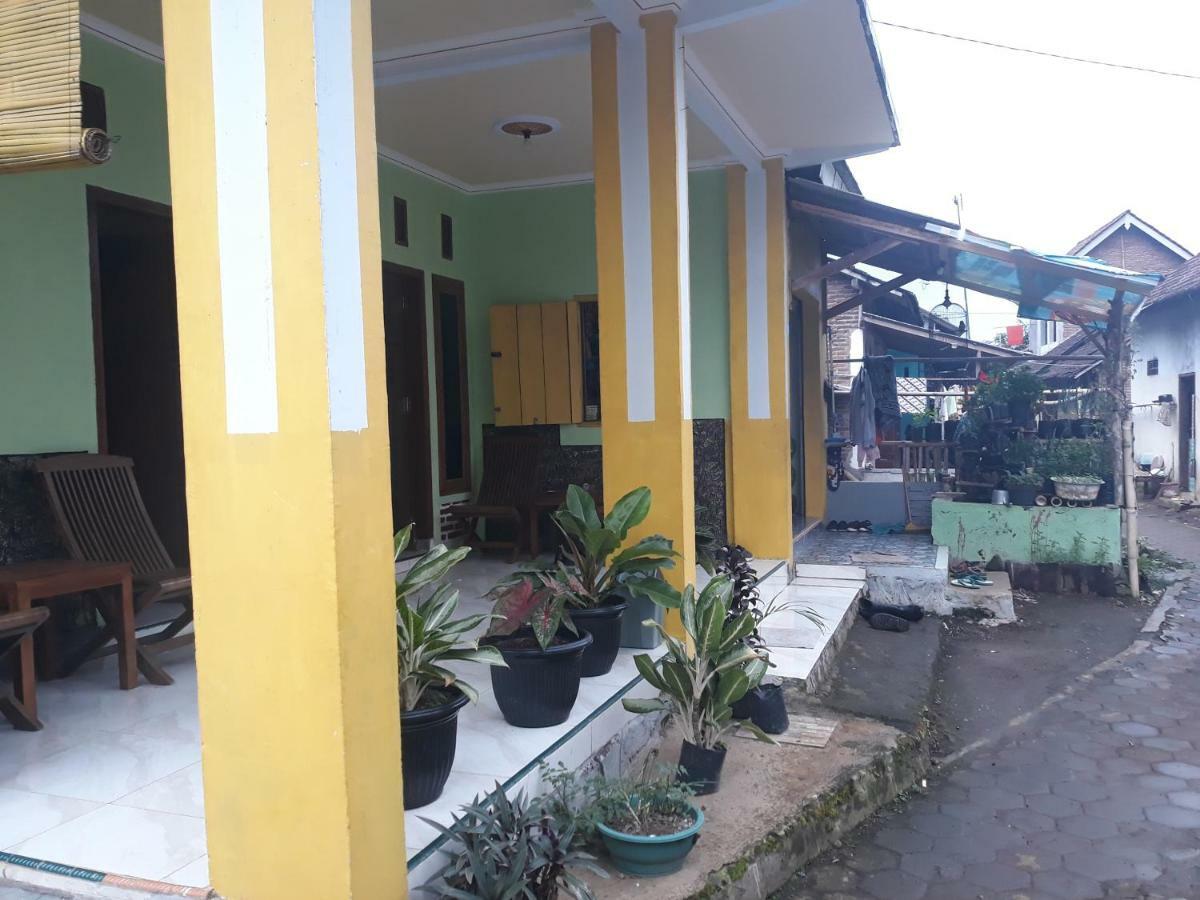 Ijen Mansjestic B&B Tamansuruh المظهر الخارجي الصورة